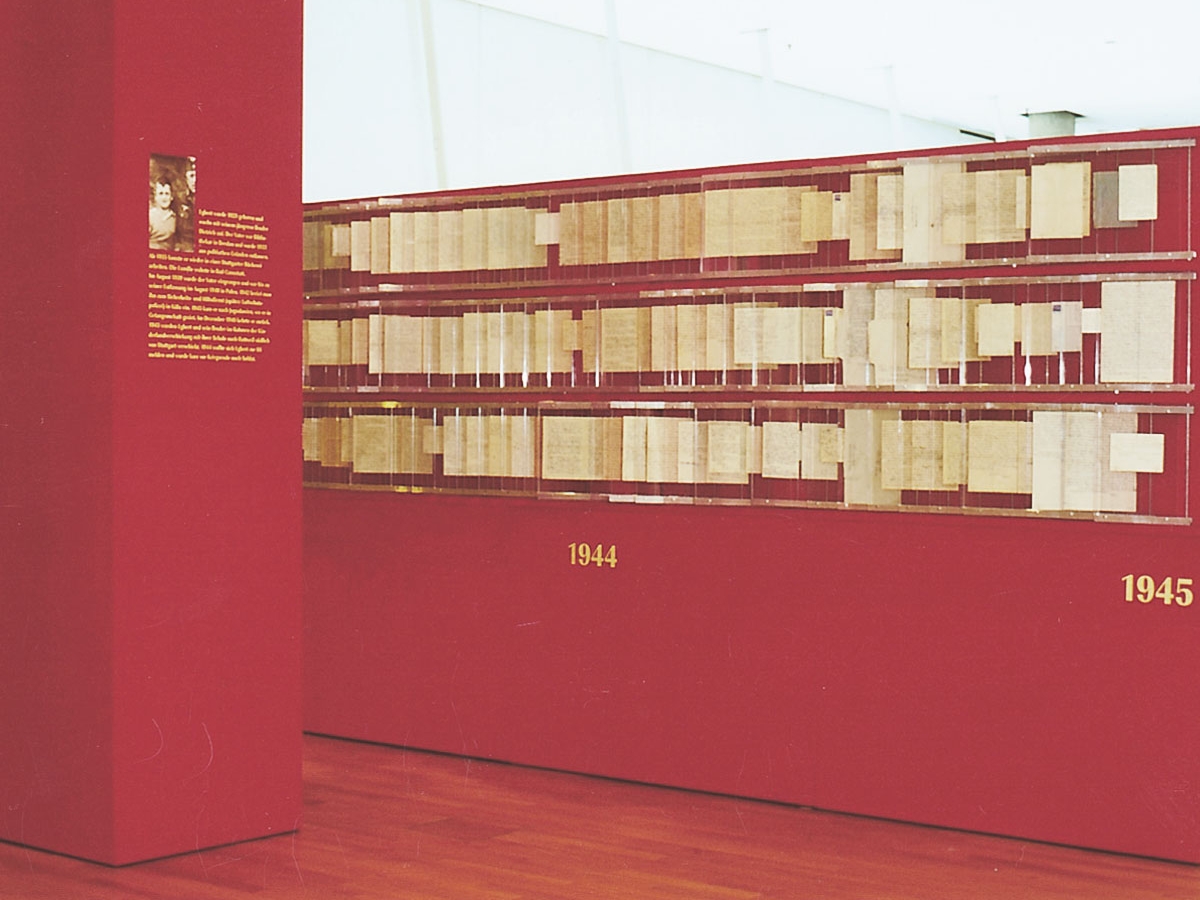 1999_AustellungFeldpost02